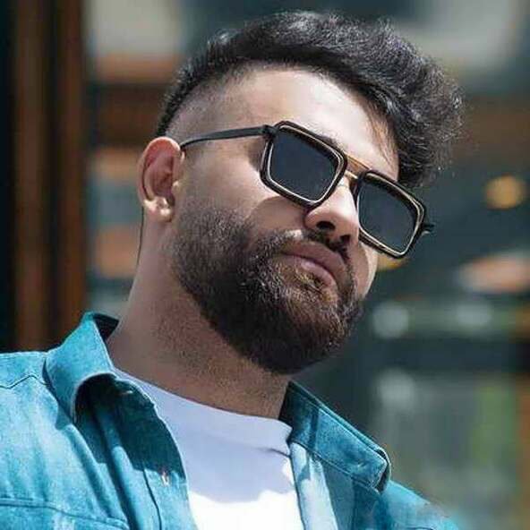 سهیل مهرزادگان